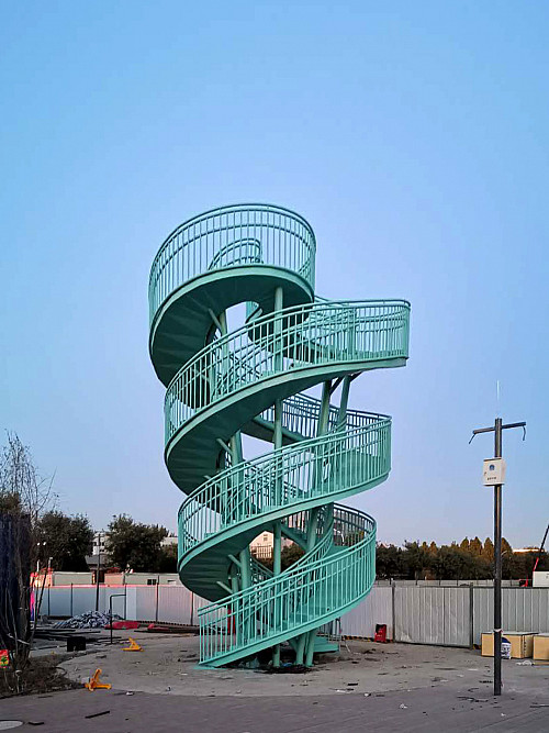 Double Helix Media Logo Tower designed by Qingyang Yu â€™16 (B.Arch.) Gâ€™20 (M.S.), Wentao Zeng Gâ€™20 (M.S.), Yilu Zhang...